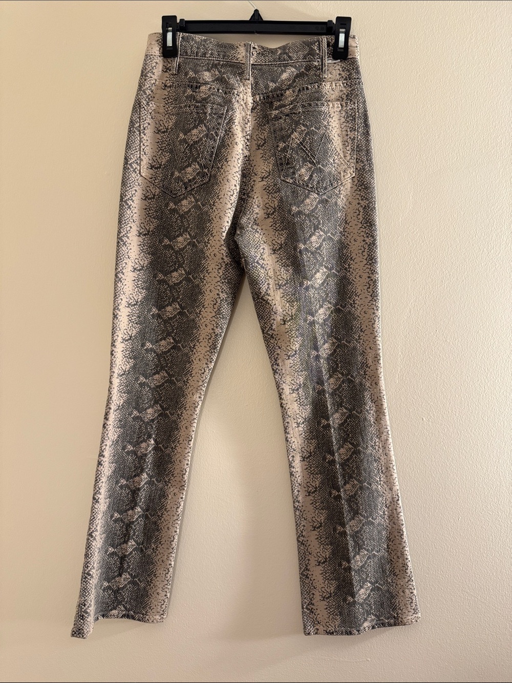 MOTHER The Hustler Flood Boa Babe Flare Jeans - Picture 4 of 11